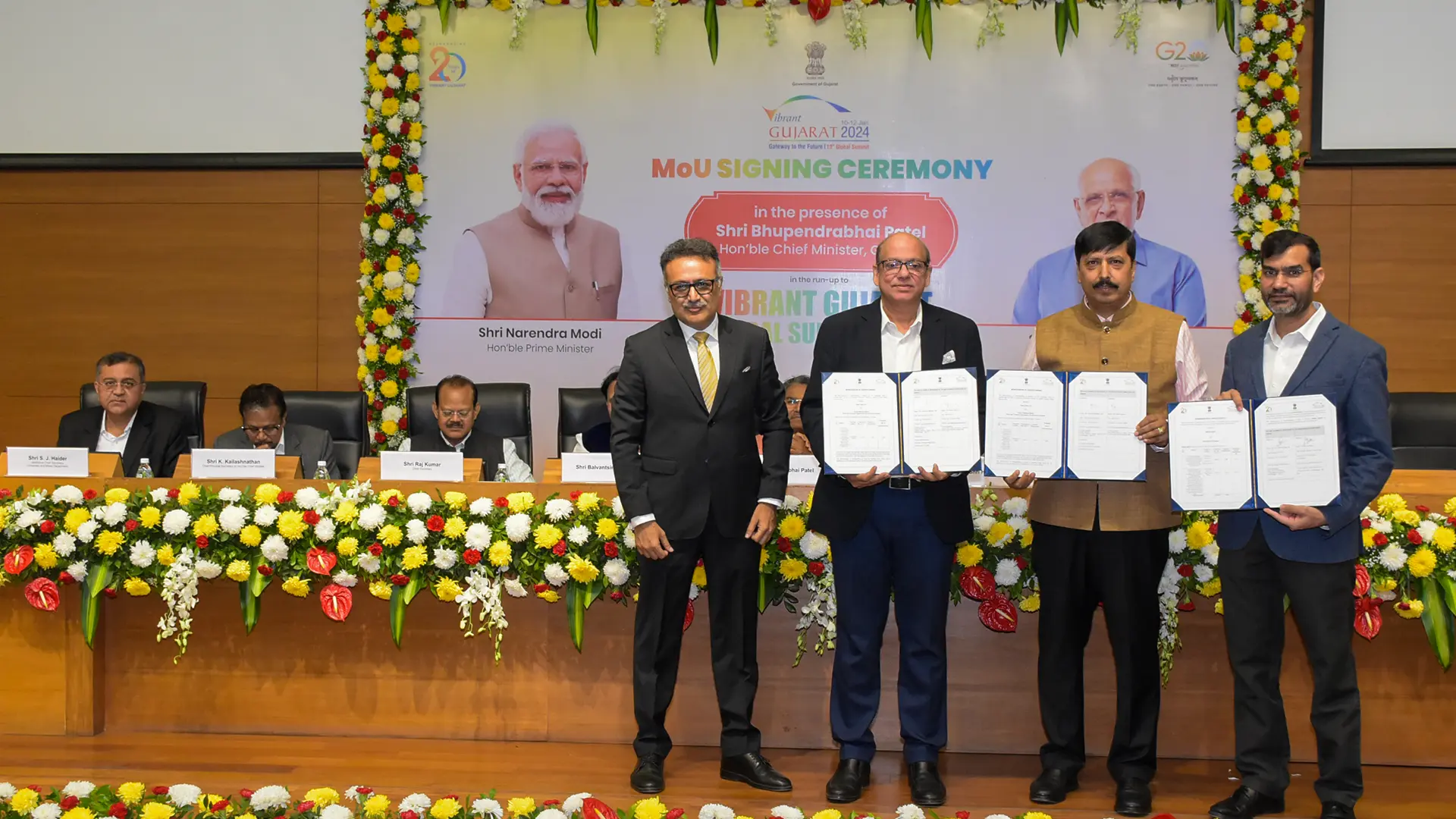 Essar signs three MoUs with Gujarat Govt totalling Rs 55,000 Crore in Energy Transition, Power, and Ports Sectors